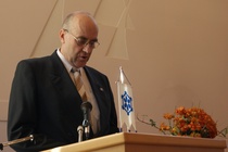 Juhlapuhe, Hannu Luotola