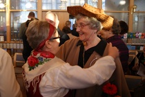 Auli onnittelee Leenaa