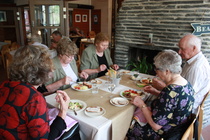 Syömässä Pikkupeurassa